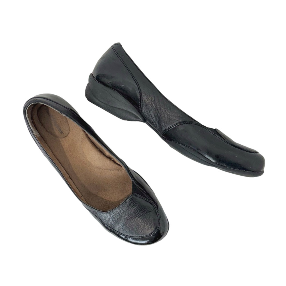 Hush Puppies black patent loafers